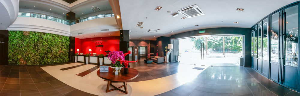 Lax Boutique Hotel Кланг Екстериор снимка