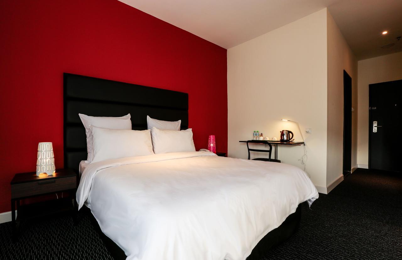 Lax Boutique Hotel Кланг Екстериор снимка