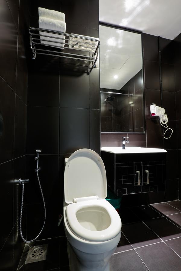 Lax Boutique Hotel Кланг Екстериор снимка