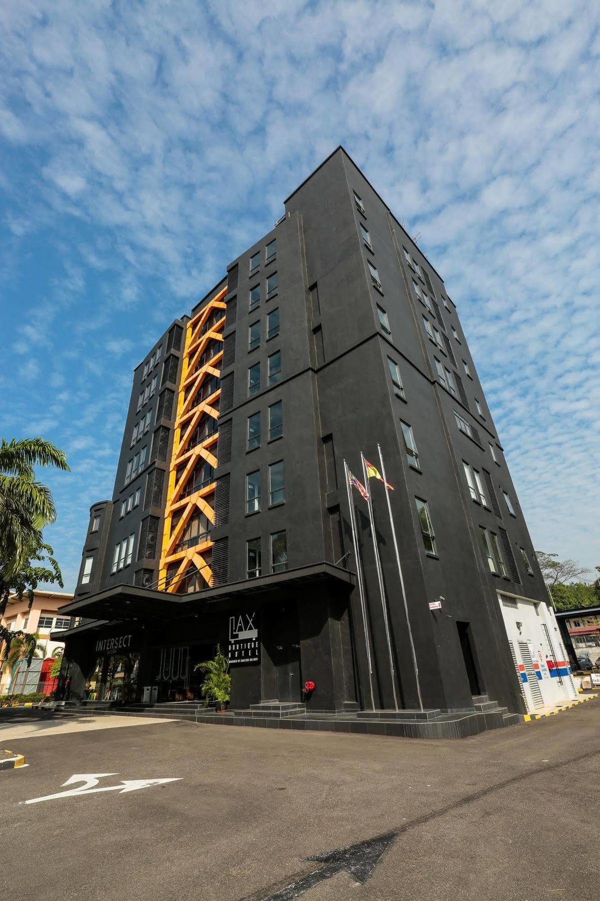 Lax Boutique Hotel Кланг Екстериор снимка