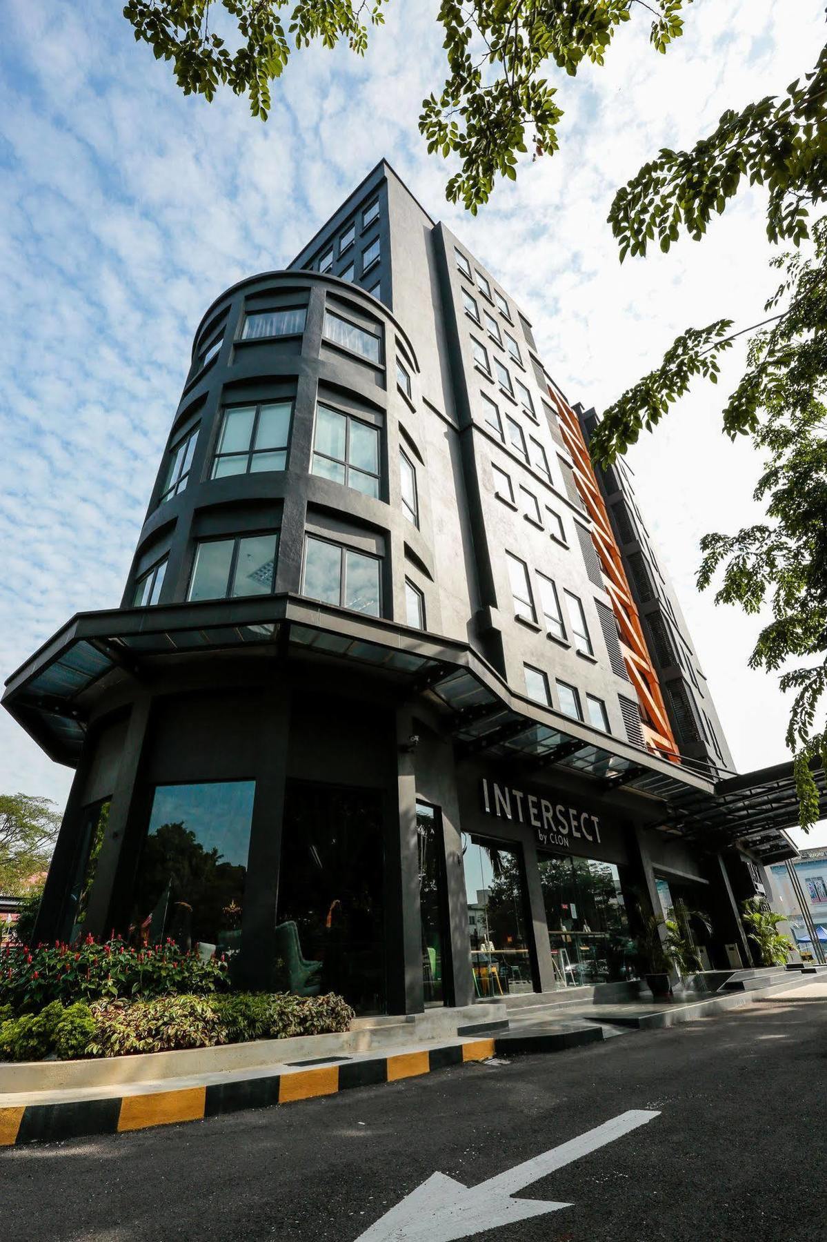 Lax Boutique Hotel Кланг Екстериор снимка