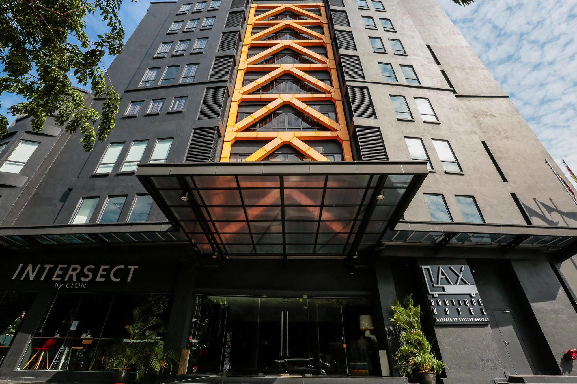 Lax Boutique Hotel Кланг Екстериор снимка