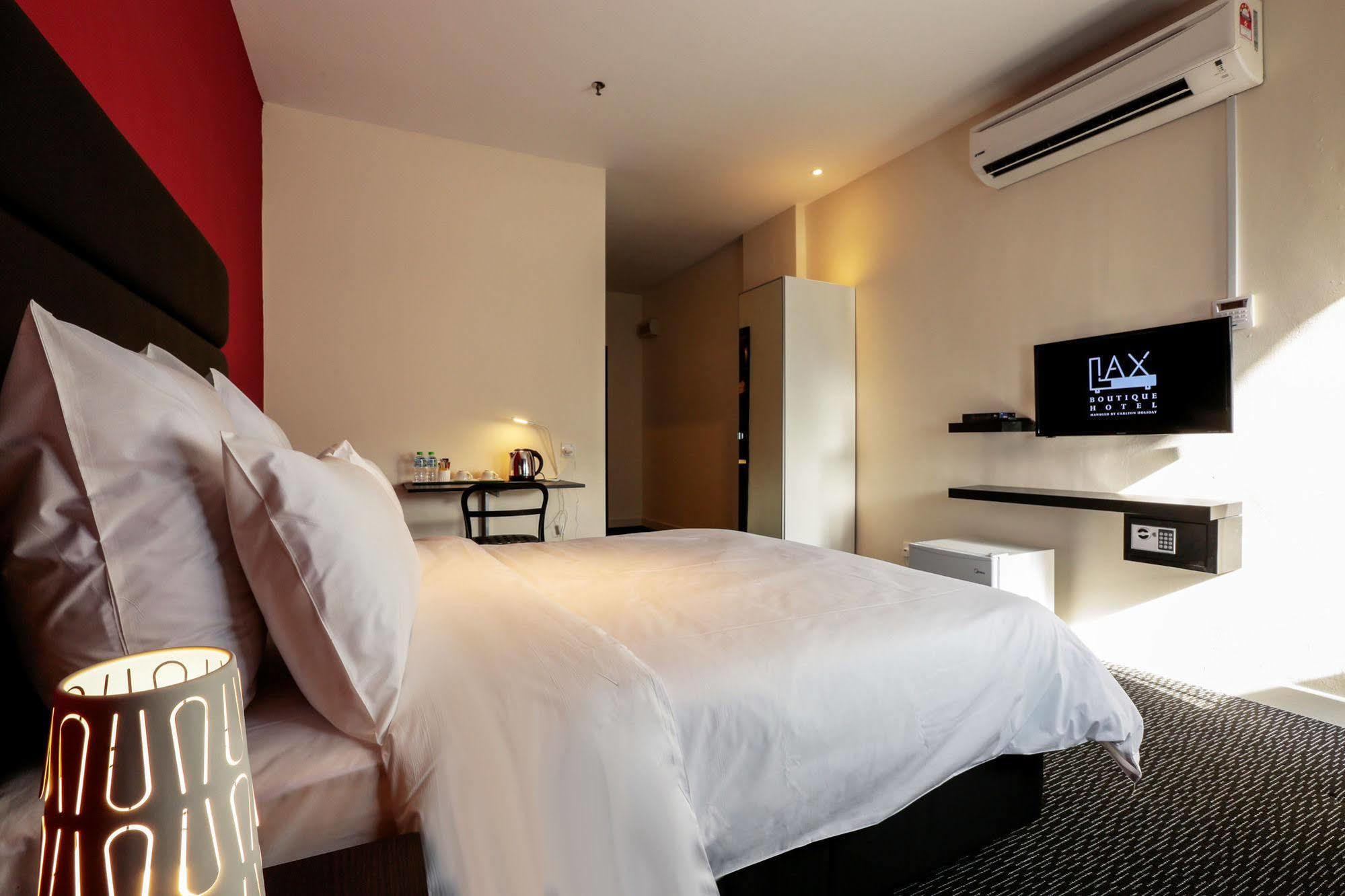 Lax Boutique Hotel Кланг Екстериор снимка