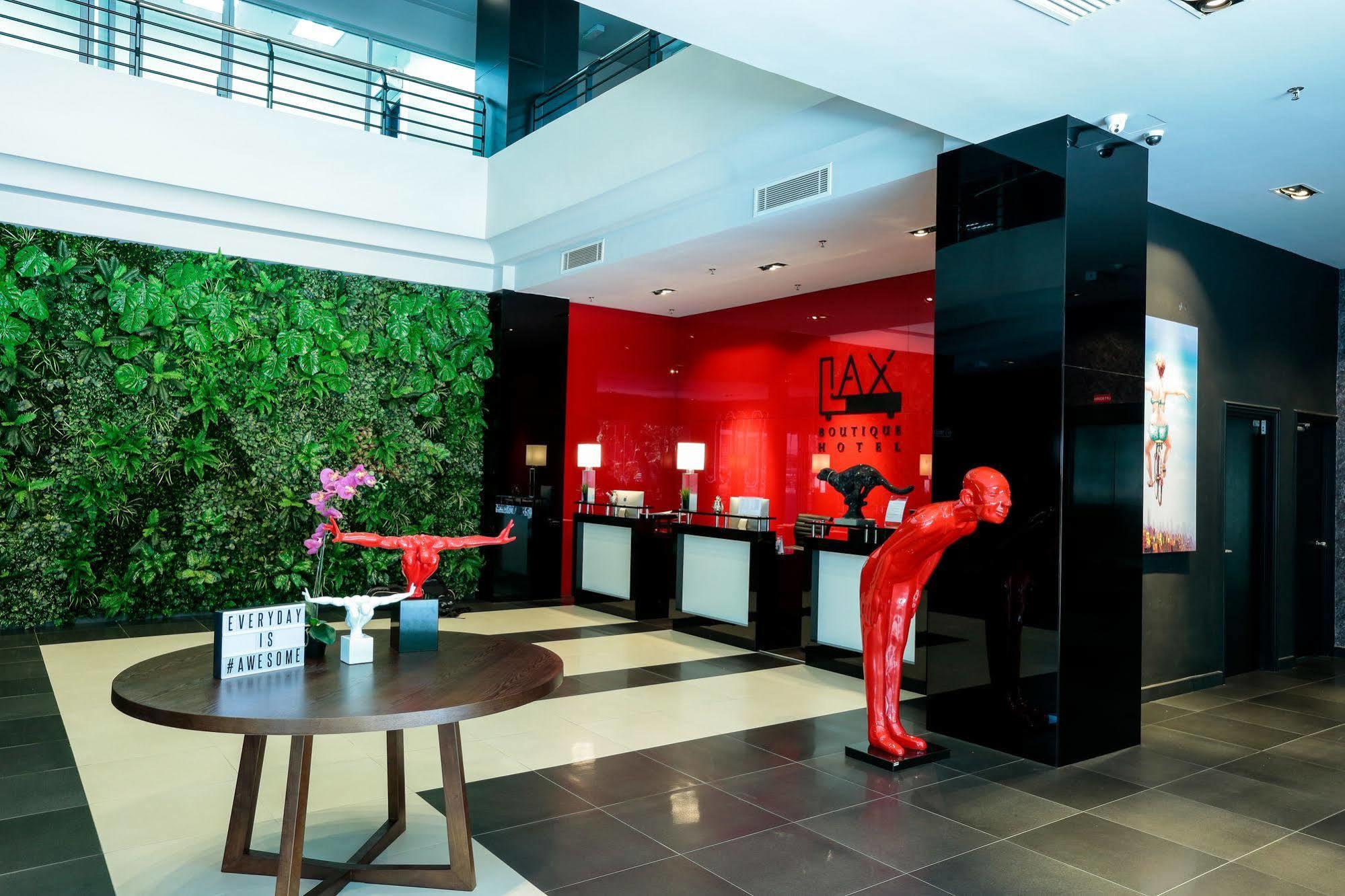 Lax Boutique Hotel Кланг Екстериор снимка